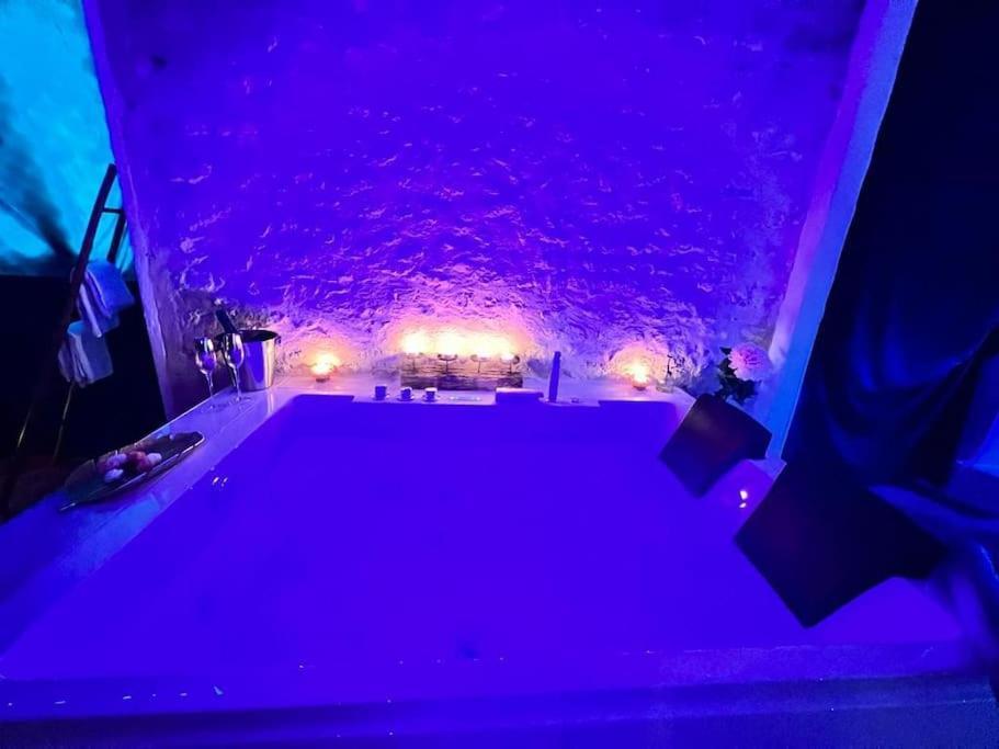 Suite Romance - Jacuzzi Moret-sur-Loing Dış mekan fotoğraf