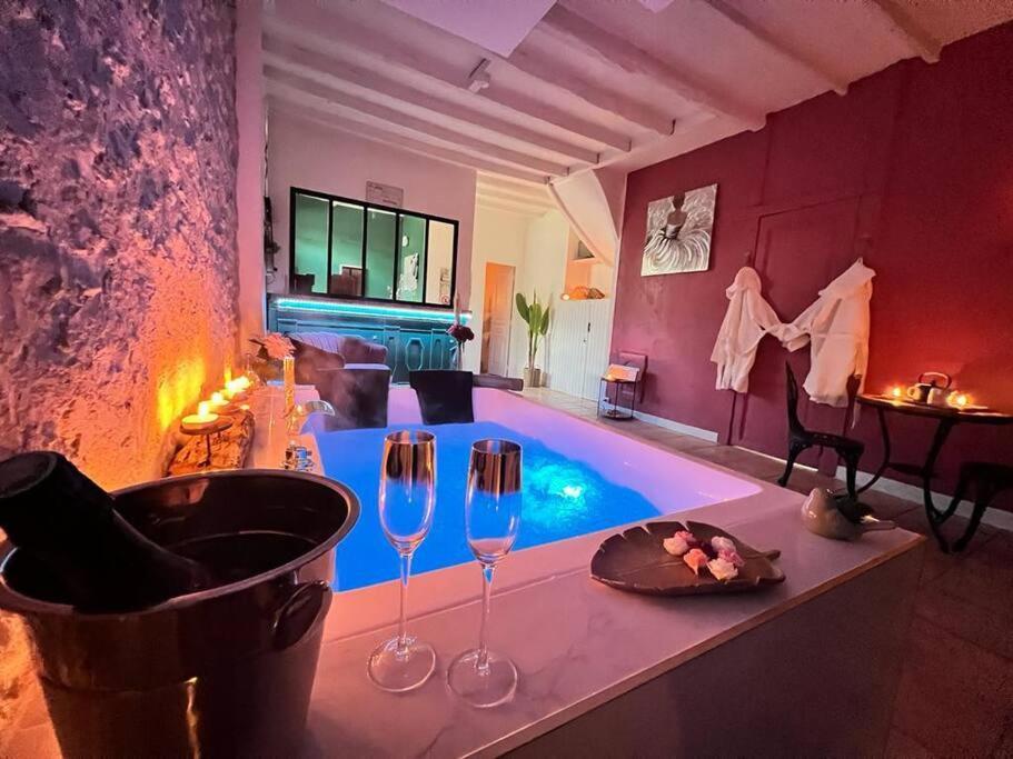 Suite Romance - Jacuzzi Moret-sur-Loing Dış mekan fotoğraf